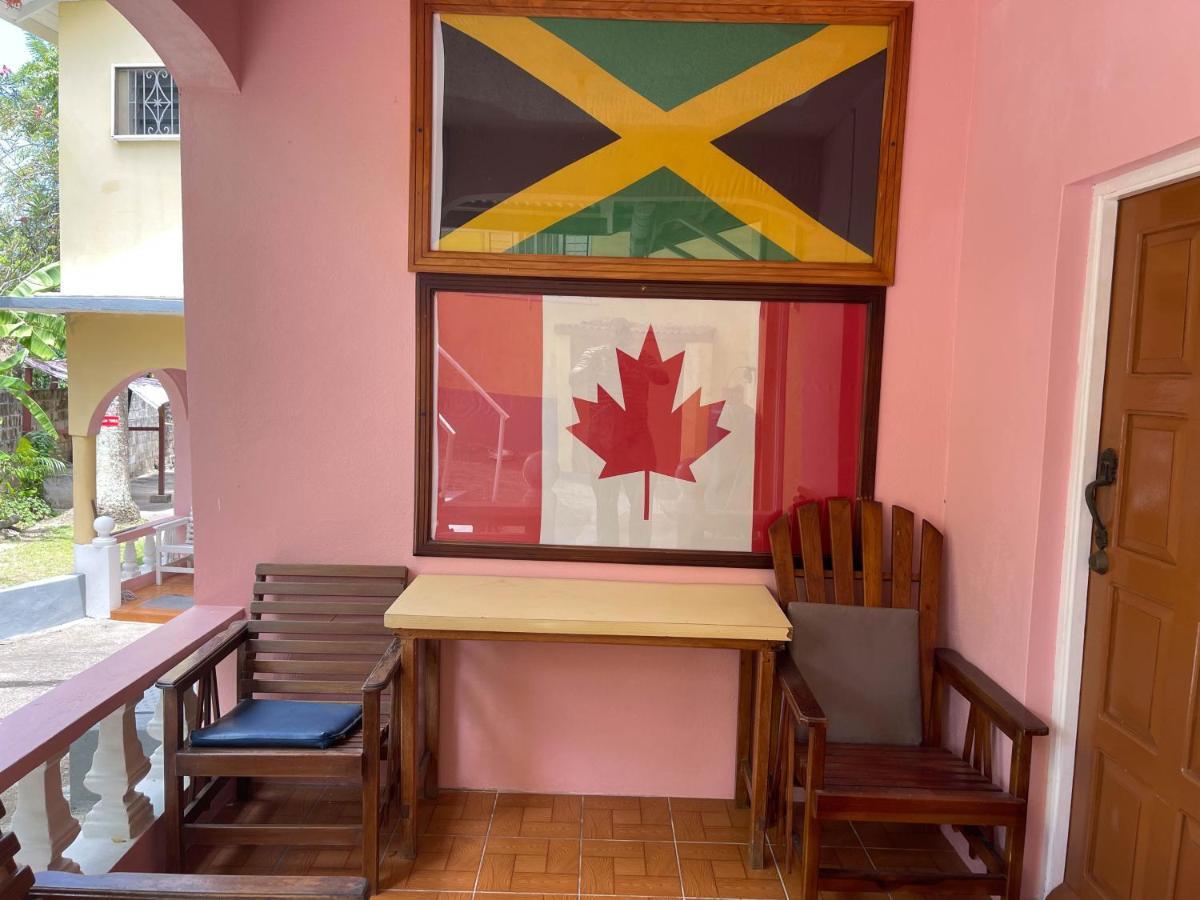 Little Shaw Park Guest House Ocho Rios Exterior photo