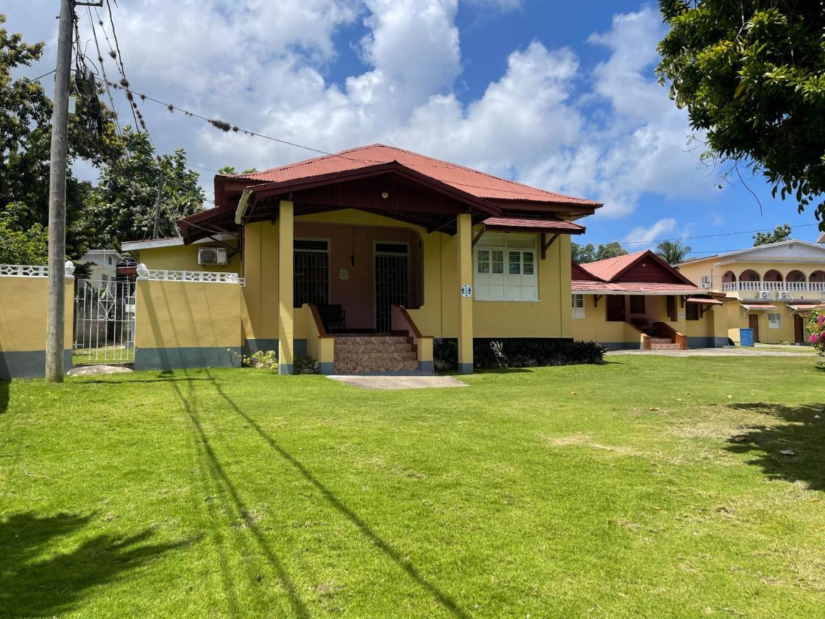 Little Shaw Park Guest House Ocho Rios Exterior photo