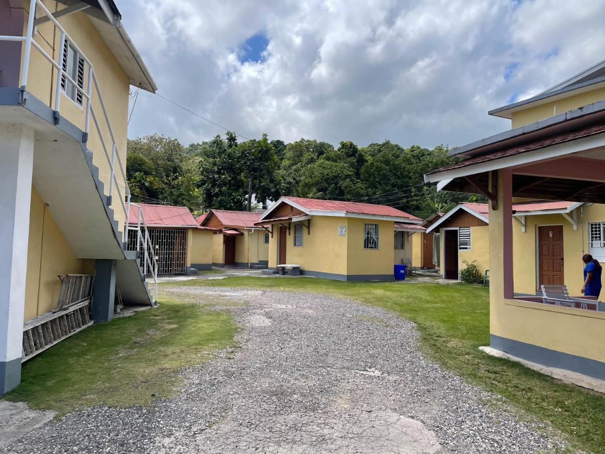 Little Shaw Park Guest House Ocho Rios Exterior photo