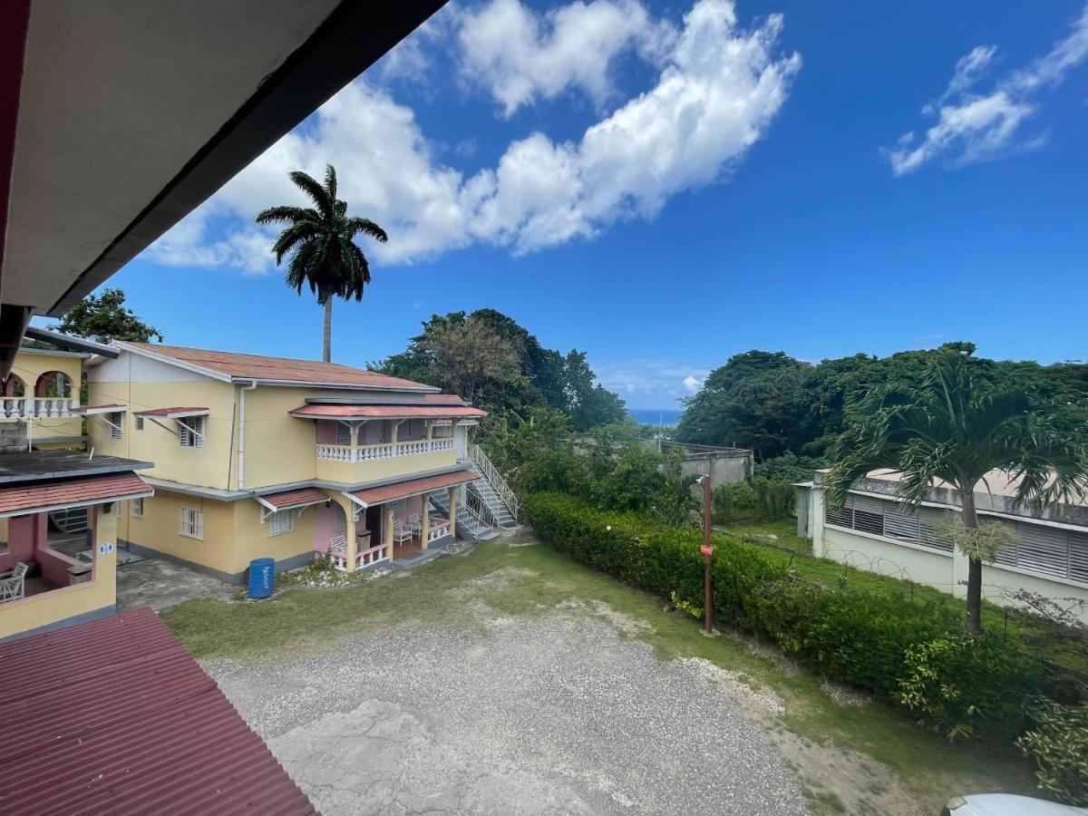 Little Shaw Park Guest House Ocho Rios Exterior photo